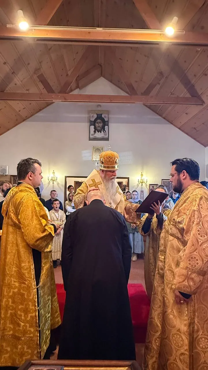 Reader Theo 4 Tonsure Pic 7