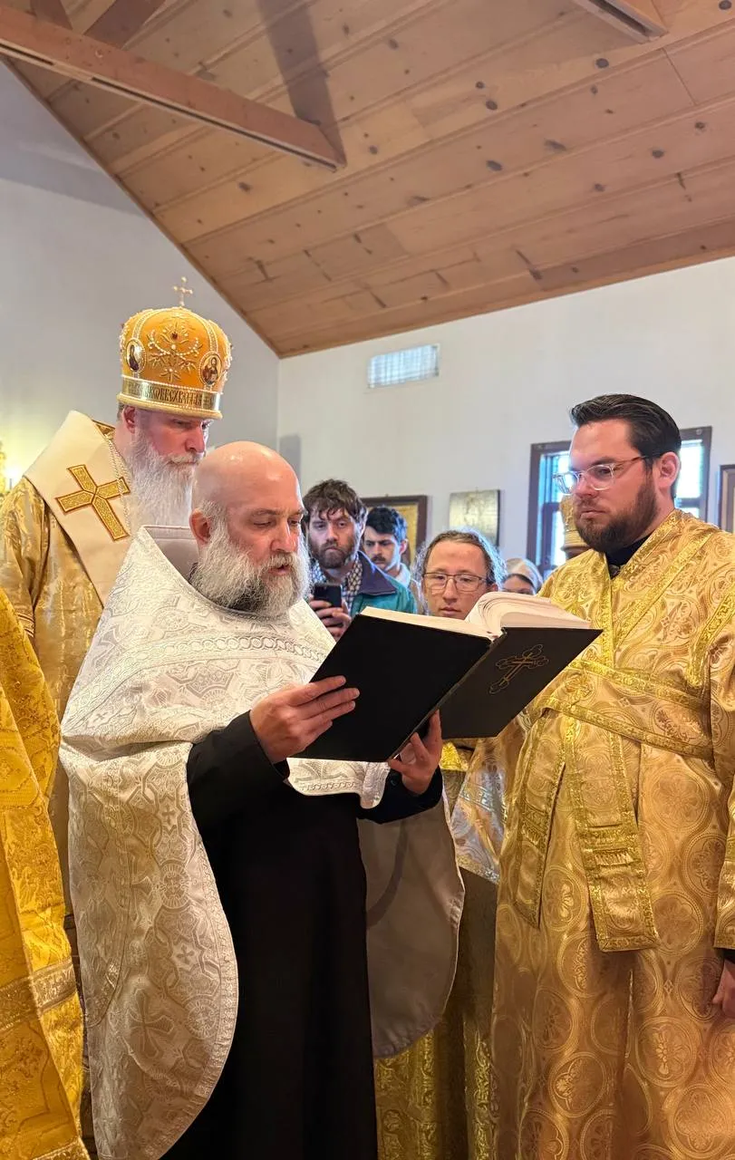 Reader Theo 5 Tonsure Pic 8